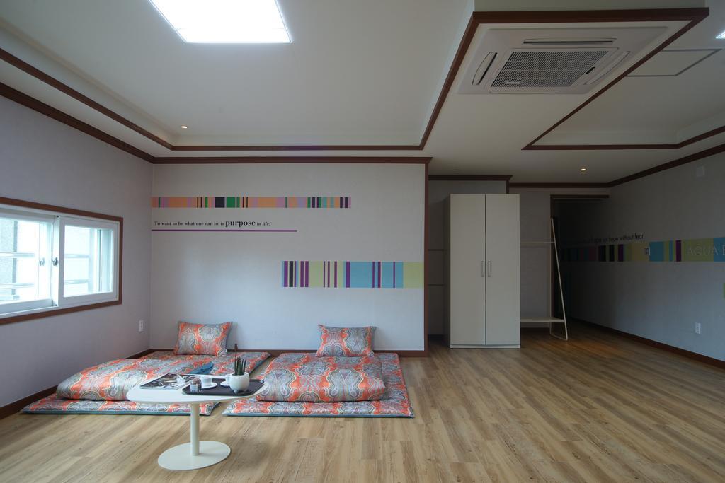 Seongsan Aqua Beach Hotel Seogwipo Bagian luar foto